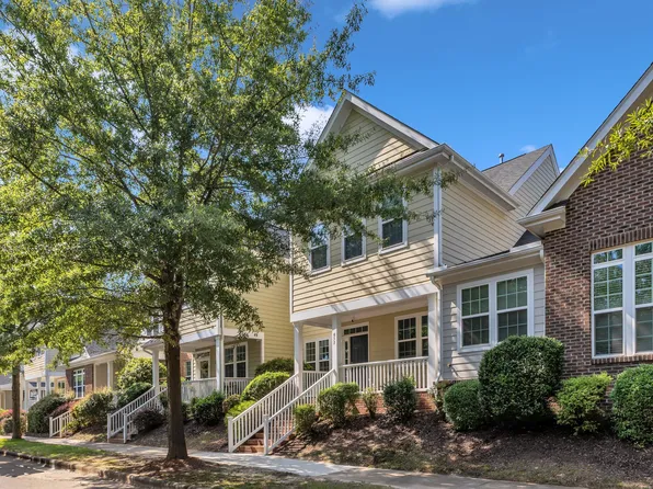 653 Democracy St, Raleigh, NC 27603