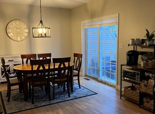 46 Mountain Village Rd, Windham, NH 03087