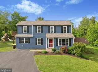 1860 Perkiomenville Rd, Harleysville, PA 19438