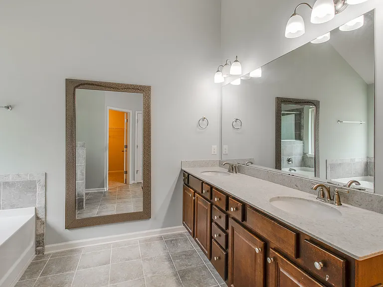 609 Angel Oak Ln — Photo 24