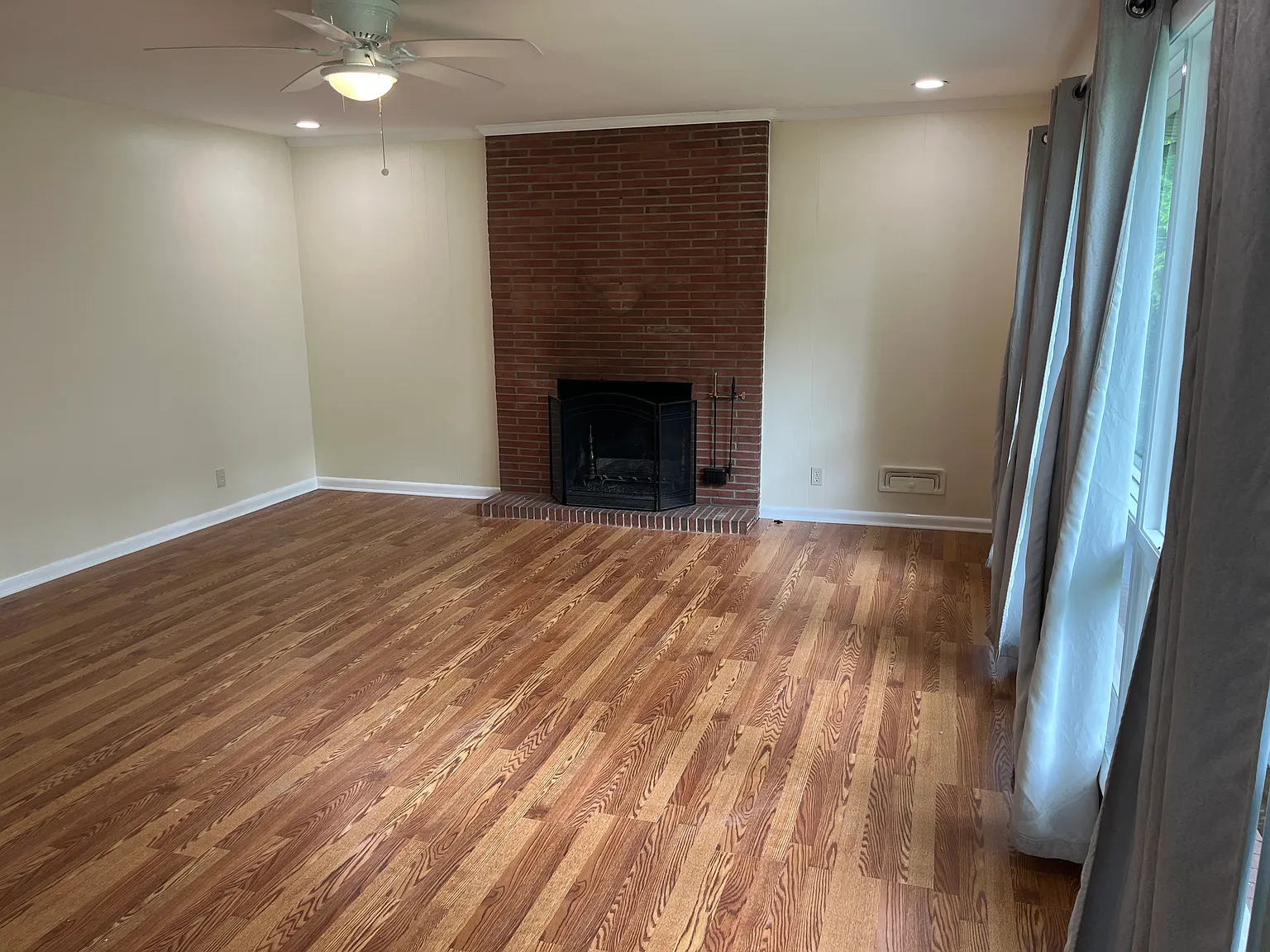 3 bed, 1504 sqft, $2,100 — Photo 3