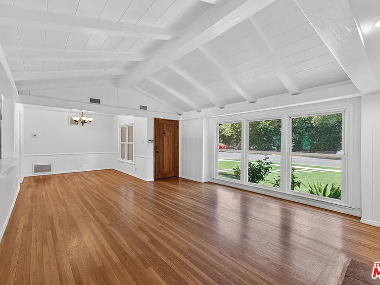 21309 Ibanez Ave — Photo 10