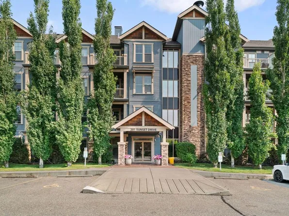 201 SW Sunset Dr #407, Cochrane, AB T4C 0H5