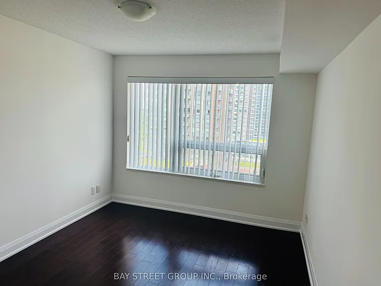 1 Uptown Dr #1707 — Photo 8