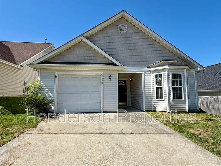 1848 Duke Adam St — Photo 1