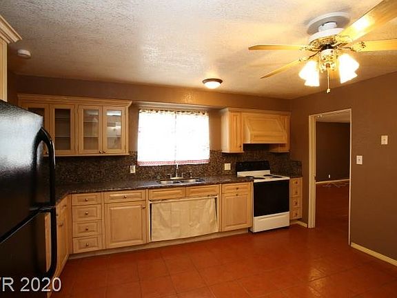 4th image of 109 Prince Ln