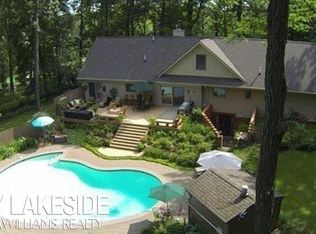 9201 Allen Rd, Clarkston, MI 48348