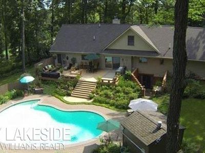 9201 Allen Rd, Clarkston, MI, 48348