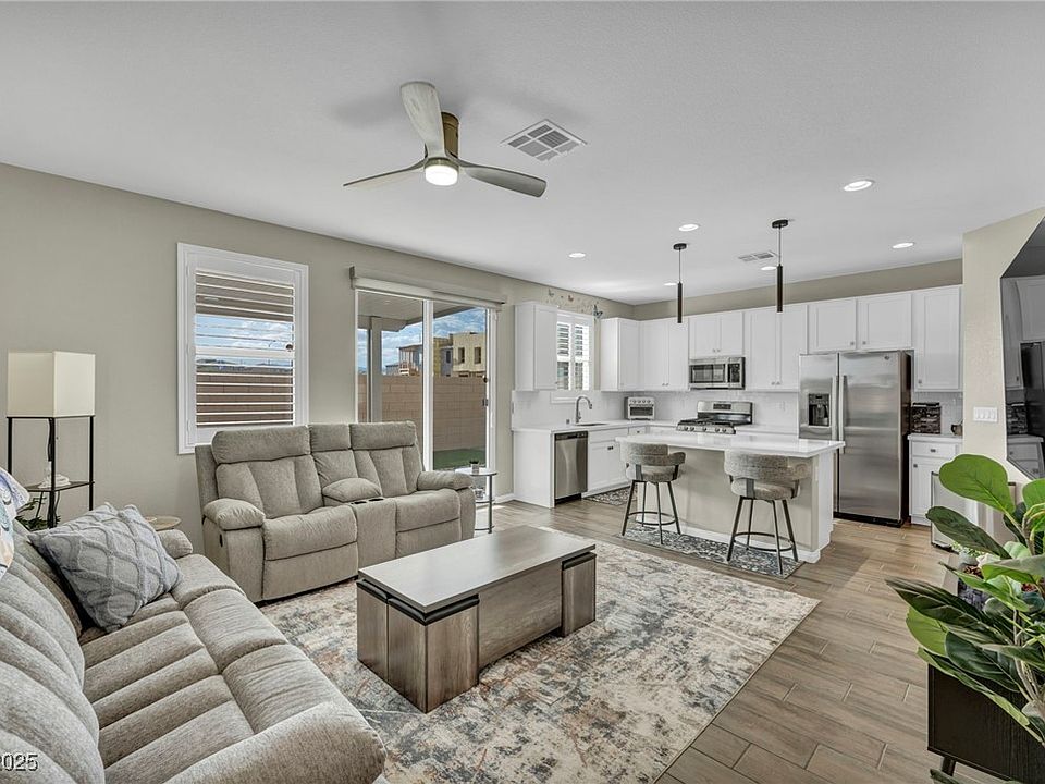 1st image of 10211 Starlit Canyon Ct