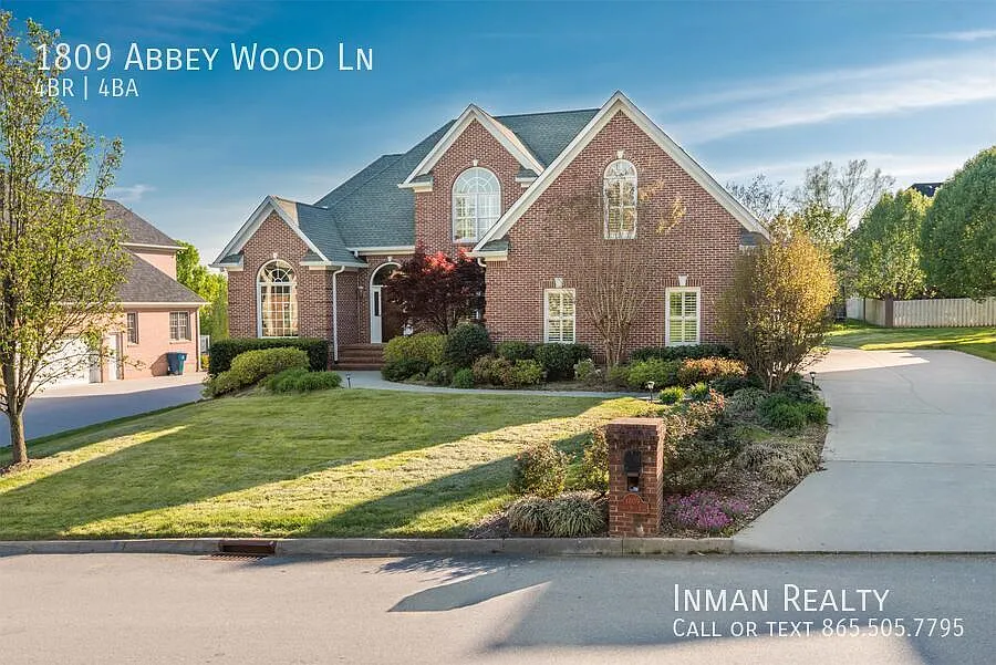 4 bed, 3.5 bath, 3448 sqft, $4,200 — Photo 3