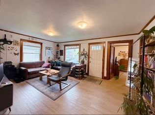 2417 East St, Bellingham, WA 98225
