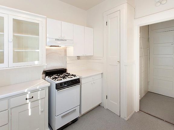 2nd image of 744 Guerrero St APT 11
