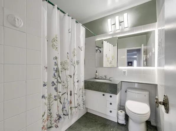 300 East 74th Street 14F image 12 of 13
