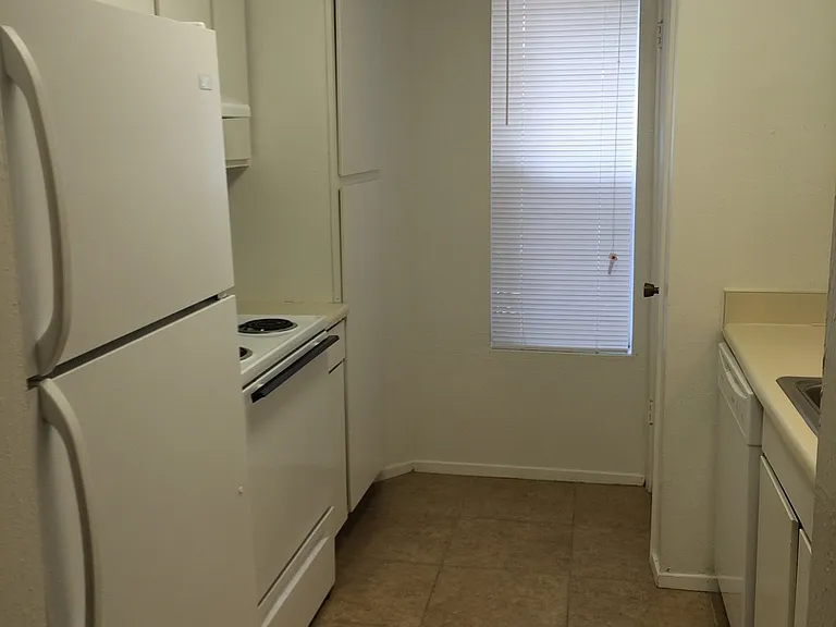 2603PR — Photo 6
