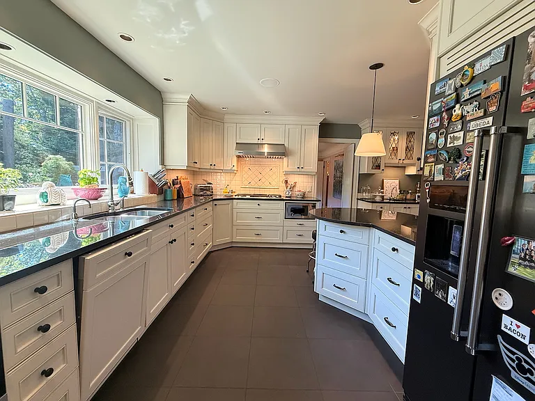 Gourmet Kitchen full view