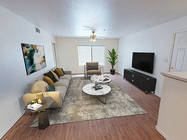 Skyline Apartments — Photo 20