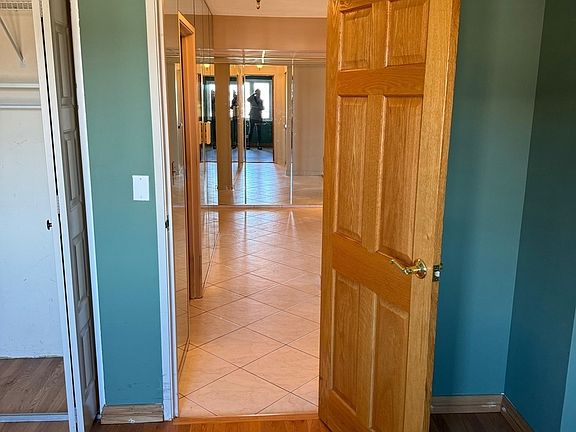 4th image of 9335 Landings Ln Unit 301