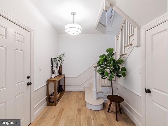5th image of 413 S 51st St