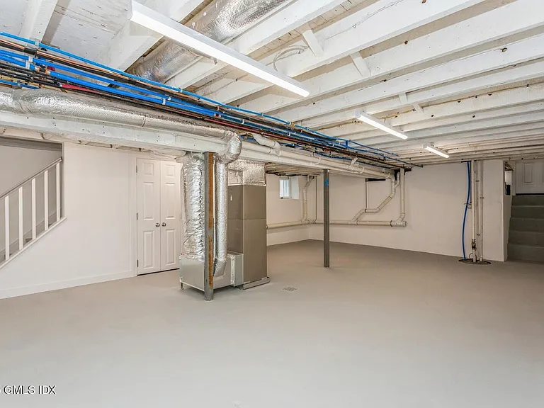 347 Delavan Ave #A — Photo 23
