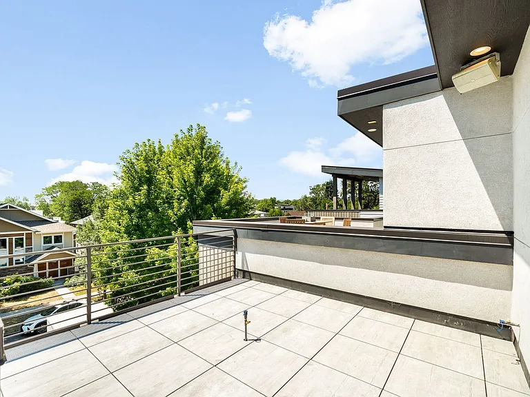 1751 W 40th Ave — Photo 31