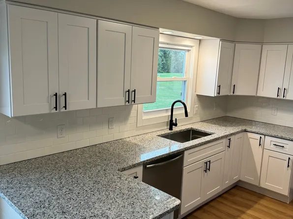 5945 Garfield Rd, Saginaw, MI 48603