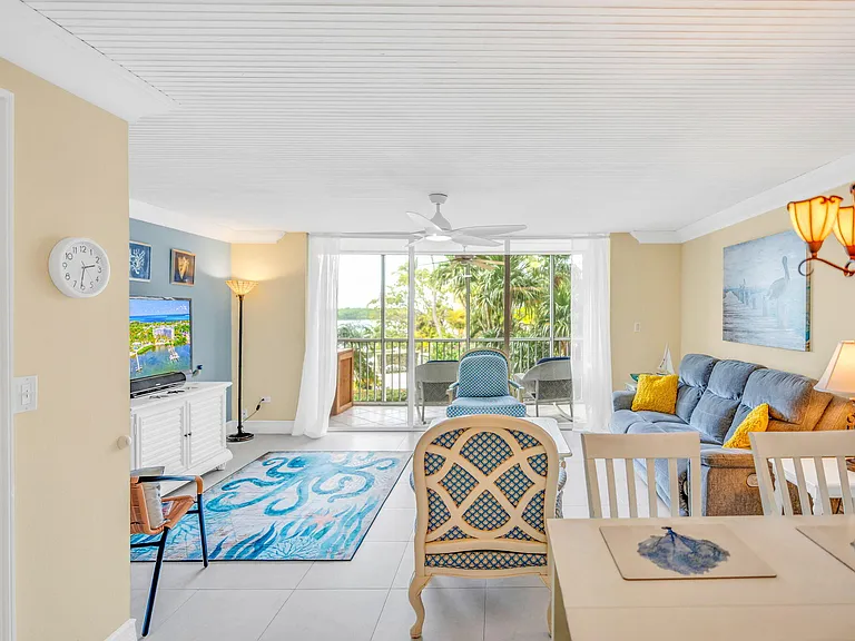 200 Harborview Dr #101 — Photo 11