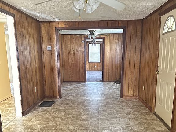 Dining room / Living room