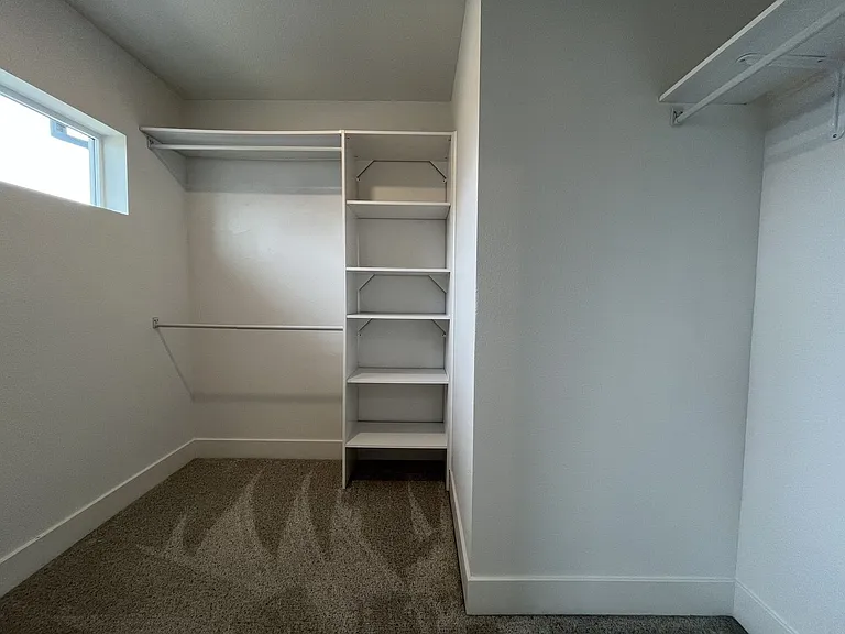 2875 S Magnolia Dr — Photo 28