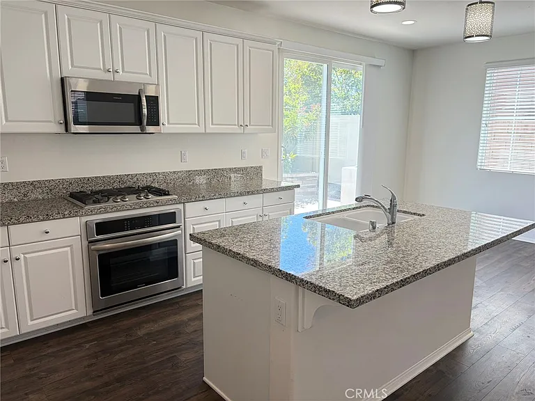 42688 Azure St — Photo 12