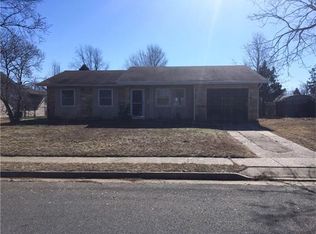 12 4th Ave, Monroe Township, NJ 08831