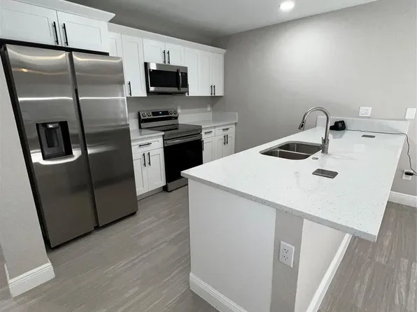 860 SW 10th St, Pompano Beach, FL 33060