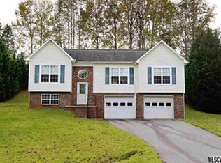 3045 Kay St, Conover, NC 28613