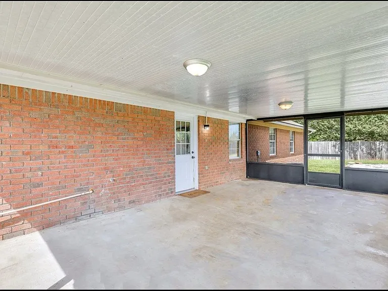 772 Melissa Dr — Photo 25