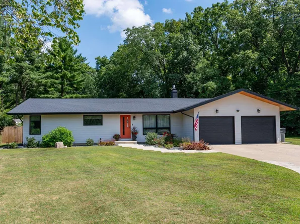 56176 Riverdale Dr, Elkhart, IN 46514