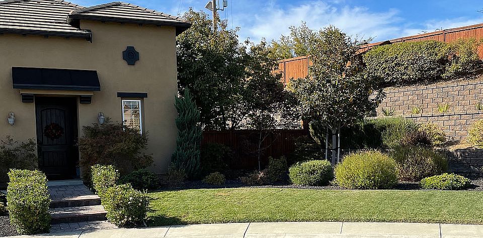 2nd image of 1121 Medoc Ct
