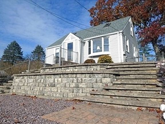 3rd image of 72 Taunton St
