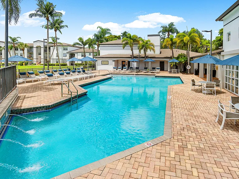 Cortland Pembroke Pines — Photo 17
