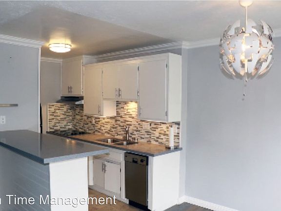 5th image of 250 Linden Ave Unit 201