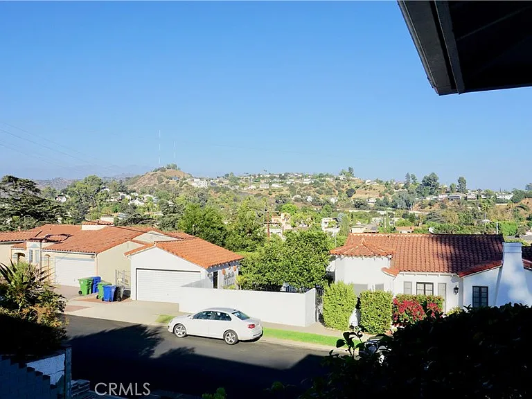 4435 Caledonia Way — Photo 3