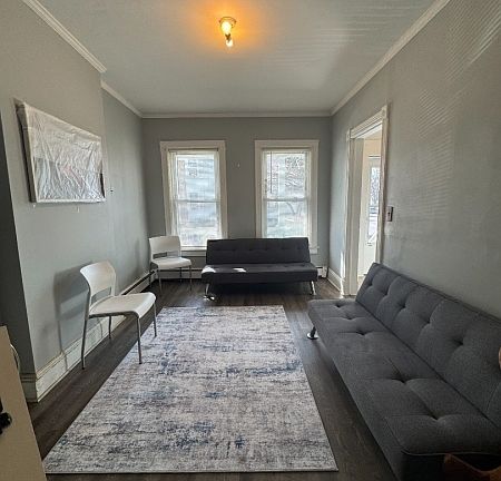 2nd image of 17A Cleveland St