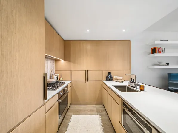 10 Nevins Street image 2 of 19