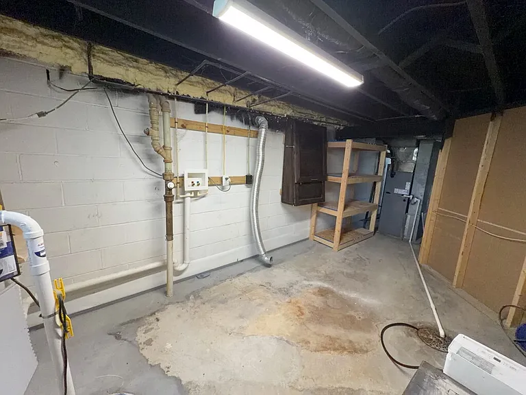 464 Cloverdale Ave — Photo 12