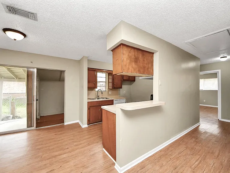 1006 Perry St #100 — Photo 28