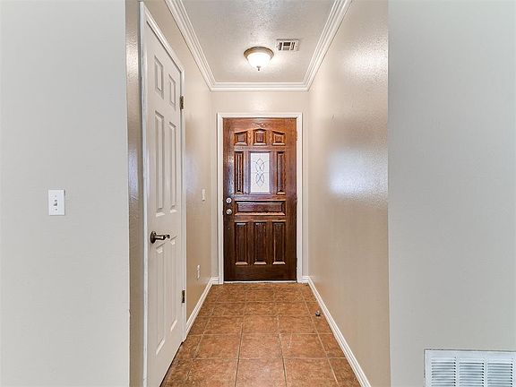5th image of 3403 W Mississippi Ave