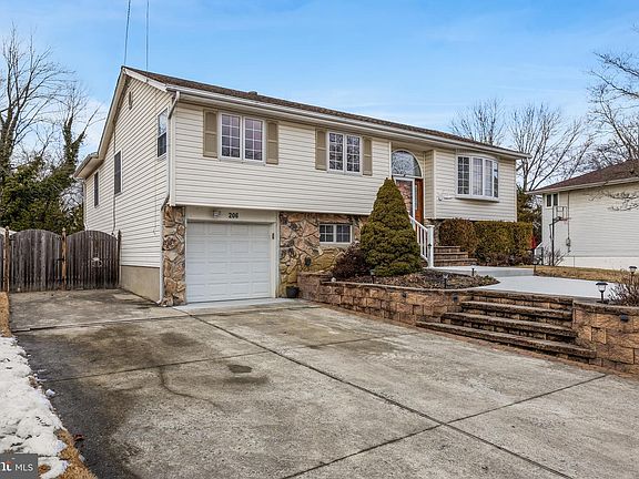 2nd image of 206 Downing Rd