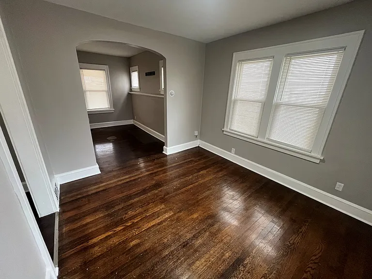 825 Smith Ave NW — Photo 9