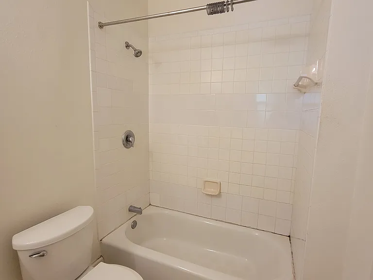 255 6th Ave NE #5 — Photo 7