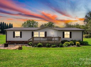 118 Raefield Dr, Statesville, NC 28677