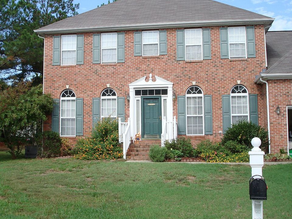 Beautiful Brick Front Home in Pinehall Plantation