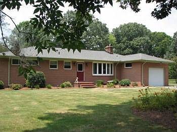 2nd image of 1205 Flobert Dr